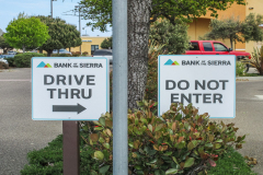 custom-graphic-way-finding-parking-lot-signs-bank-of-the-sierra-lompoc-ca-2.jpg