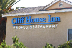 Cliff House Inn & Shoals Restaurant Illuminated Channel Letter & Neon Sign