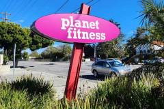 Planet Fitness Illuminated Post and Panel Monument Ship In, Ventura, CA