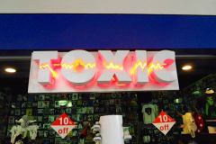 illuminated-sign-neon-channel-letter-toxic.jpg