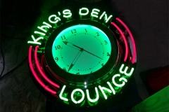 King's Den Lounge Neon Sign
