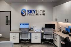 Skyline Animal Hospital signs in Thousand Oaks, California by Dave