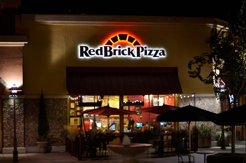 Red Brick Pizza Illuminated Sign in Ventura, CA