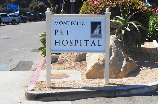 Montecito Pet Hospital Post and Panel Sign