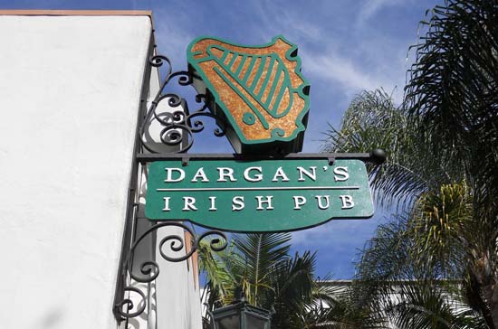 Illuminated Blade Sign, Dargan’s Irish Pub