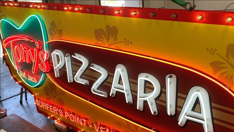 Tony's Pizzaria by the beach in Ventura uses aluminum and neon tubing for their nostalgic sign. 