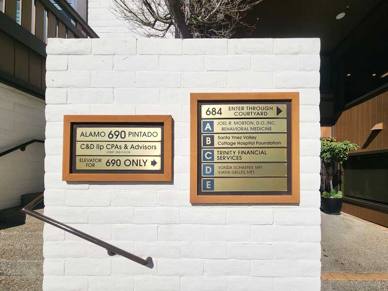 Property management directory signs for Meridian Group are designed to provide clear identification and a professional look for the property.